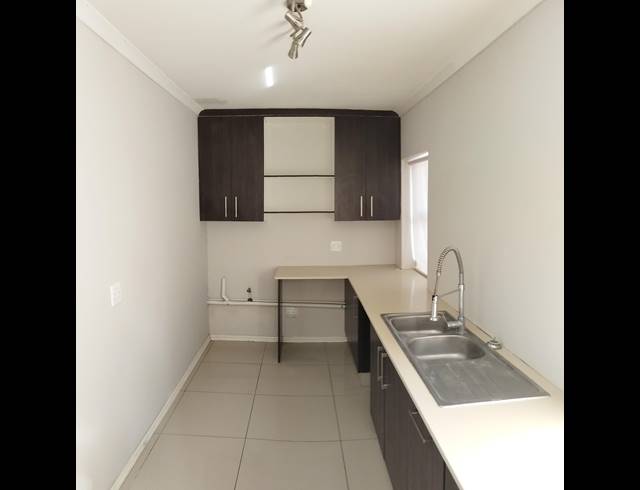3 BEDROOM FREEHOLD FOR SALE IN WINDSOR PARK